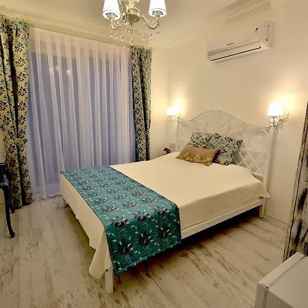 Ruezgar Guelue Butik 2* אלאקאטי