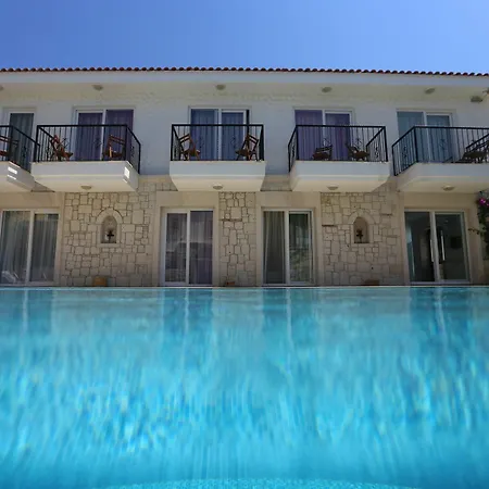 לינה וארוחת בוקר Ruezgar Guelue Butik 2*