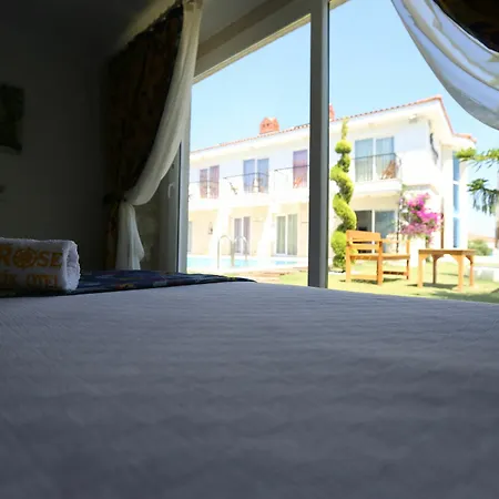 Ruezgar Guelue Butik לינה וארוחת בוקר 2*