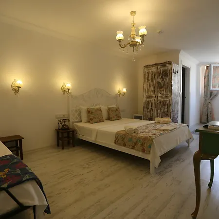 לינה וארוחת בוקר Ruezgar Guelue Butik 2*