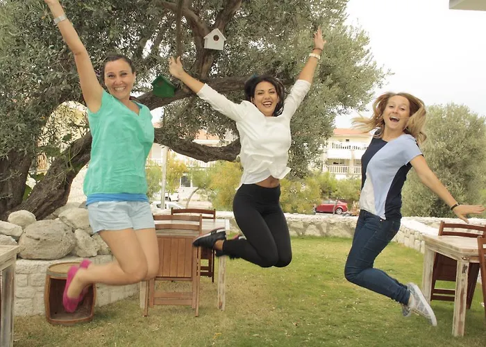 Ruezgar Guelue Butik 2*