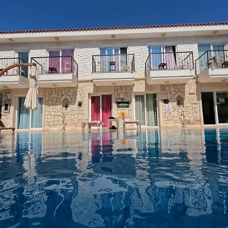Ruezgar Guelue Butik Otel Alacati