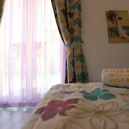 Ruezgar Guelue Butik Bed and Breakfast Αλακάτι