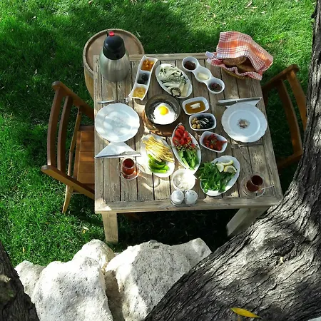 Ruezgar Guelue Butik Bed and Breakfast 2*