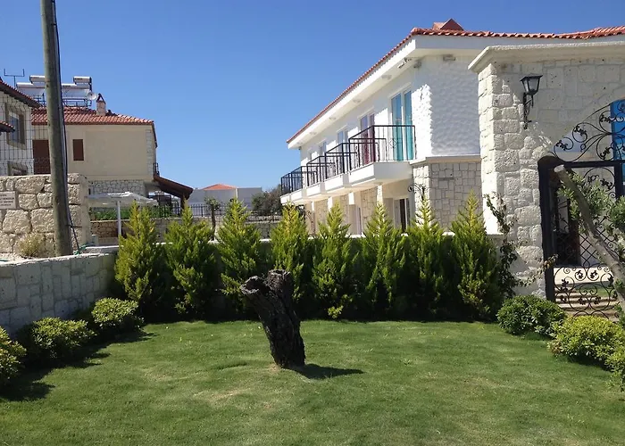 Ruezgar Guelue Butik Alaçatı