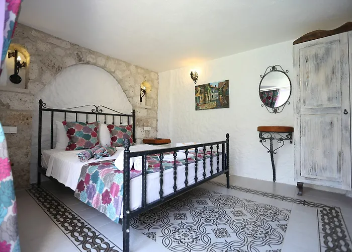 Ruezgar Guelue Butik Bed & Breakfast Alaçatı